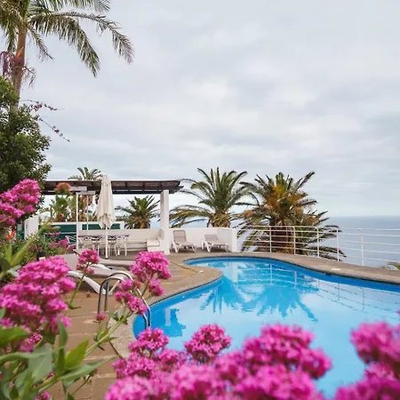 Vakantiehuis Da Falesia-with Pool And Views Caniço
