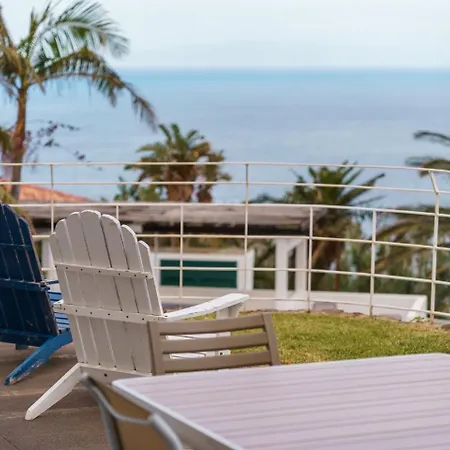 Da Falesia-with Pool And Views