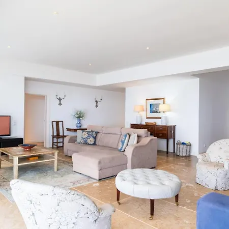 Da Falesia-with Pool And Views Vakantiehuis