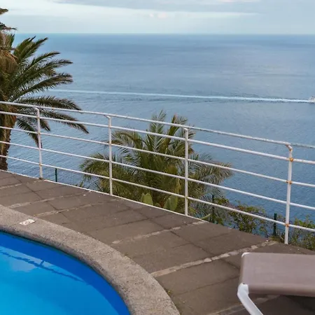 Da Falesia-with Pool And Views Caniço